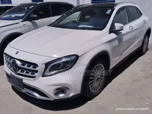 Mercedes-Benz GLA-Class 2019 White