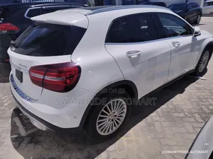 Mercedes-Benz GLA-Class 2019 White