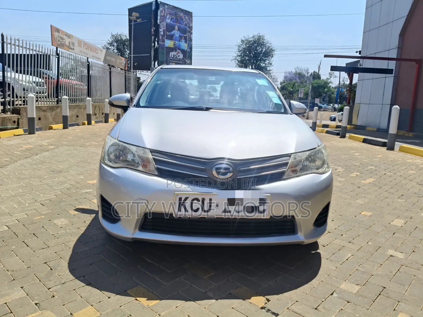 Toyota Axio 1.5 X 2WD 2012 Silver