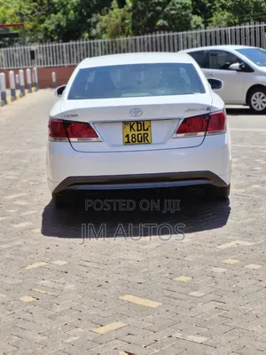 Toyota Crown 2015 White