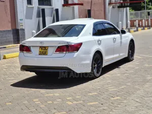 Toyota Crown 2015 White