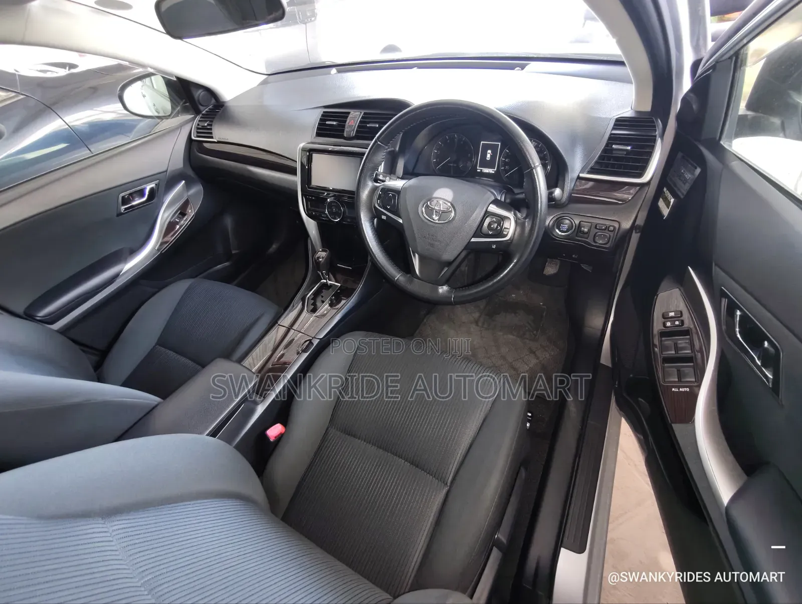 Toyota Allion 2018 Silver