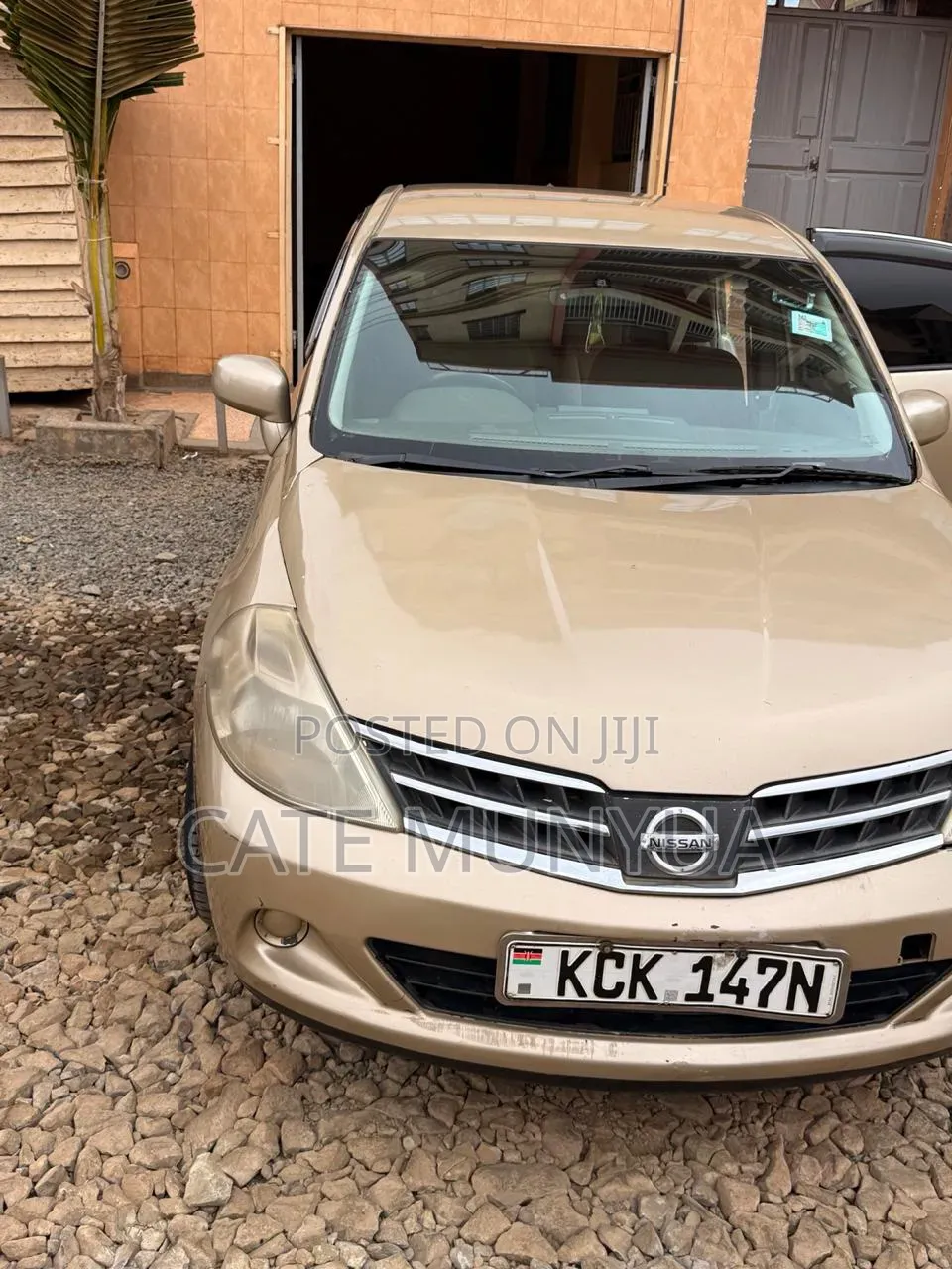 Nissan Tiida 2009 Gold