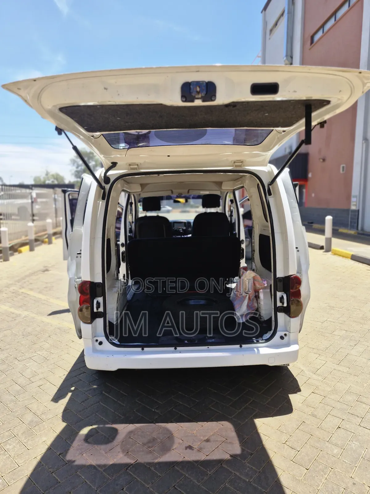 Nissan NV200 2015 White