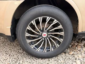 Nissan Tiida 2009 Gold