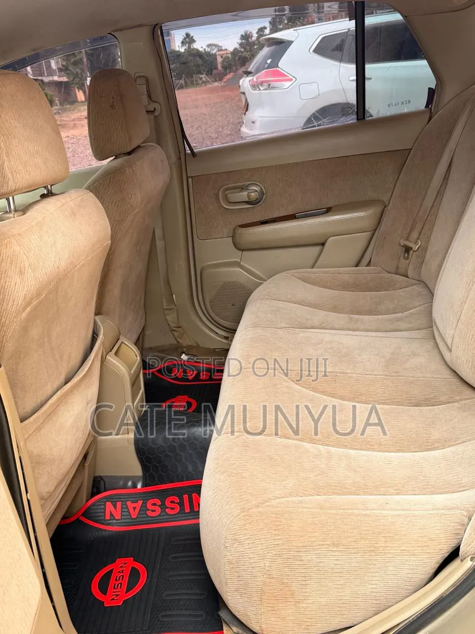 Nissan Tiida 2009 Gold