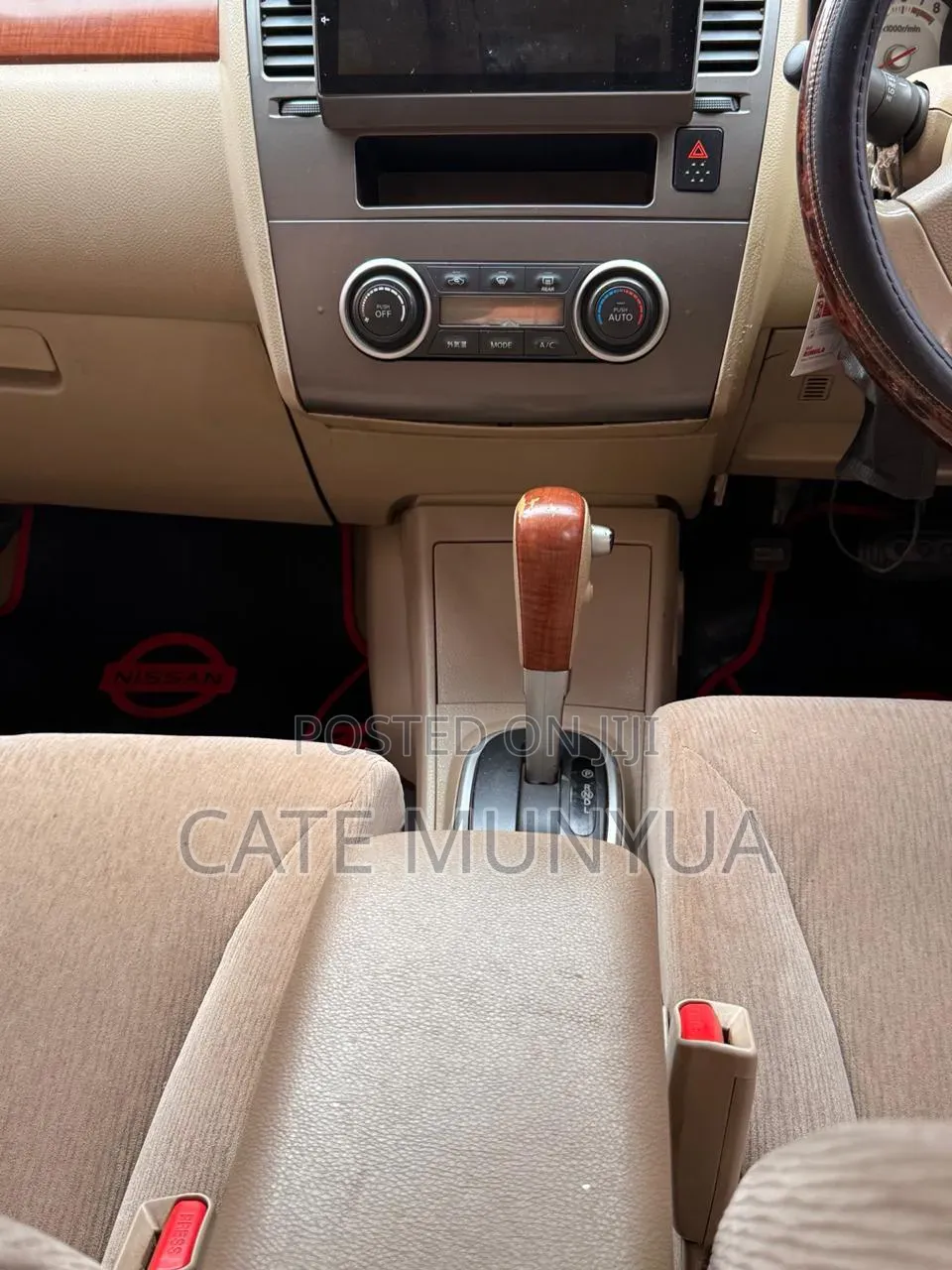 Nissan Tiida 2009 Gold