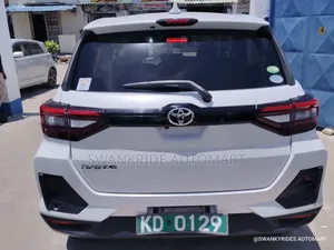 Toyota Raize 1.0 AWD 2021 White