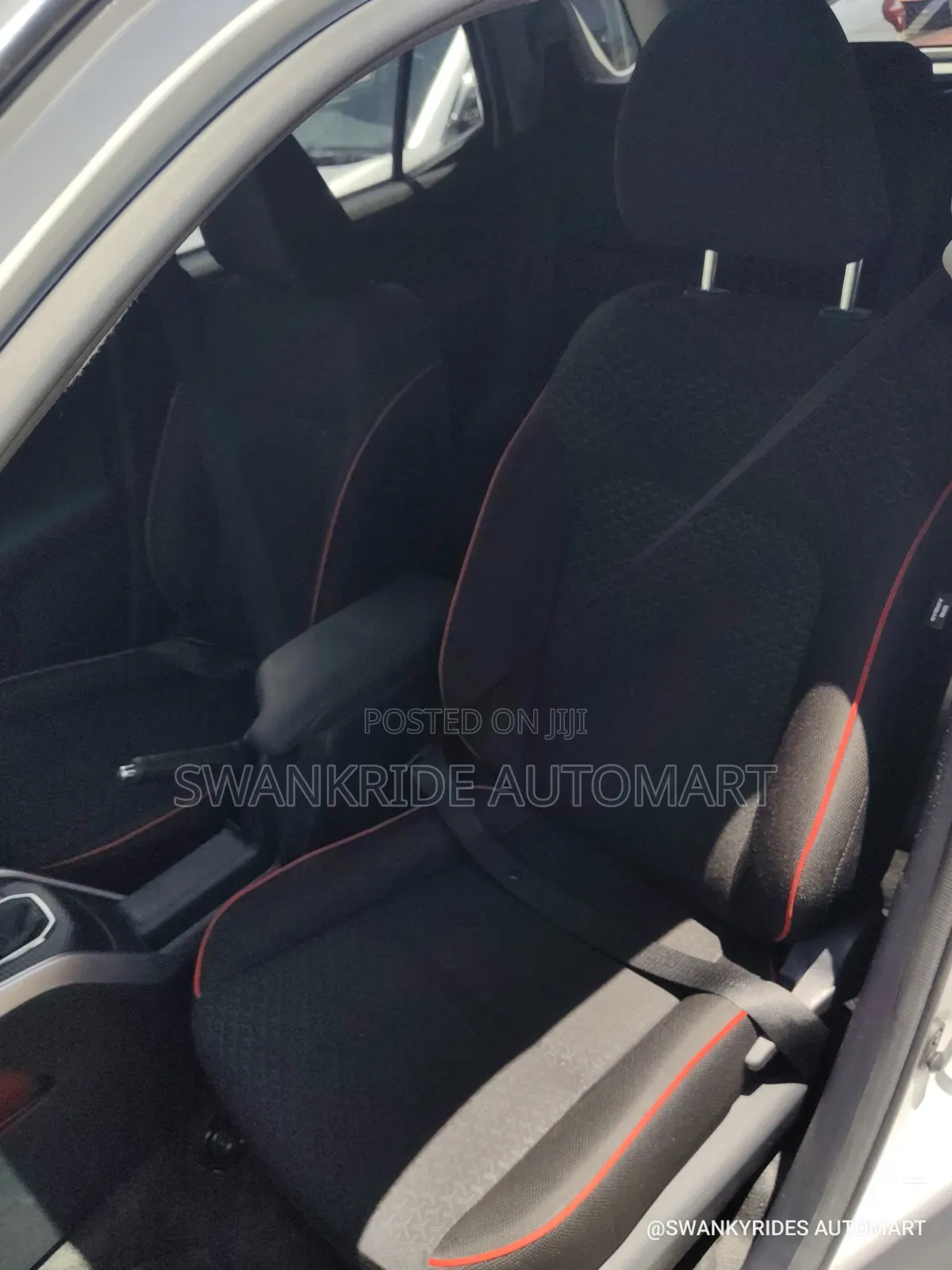 Toyota Raize 1.0 AWD 2021 White