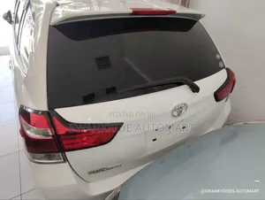 Toyota Corolla Fielder 2019 White