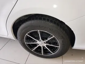 Toyota Corolla Fielder 2019 White