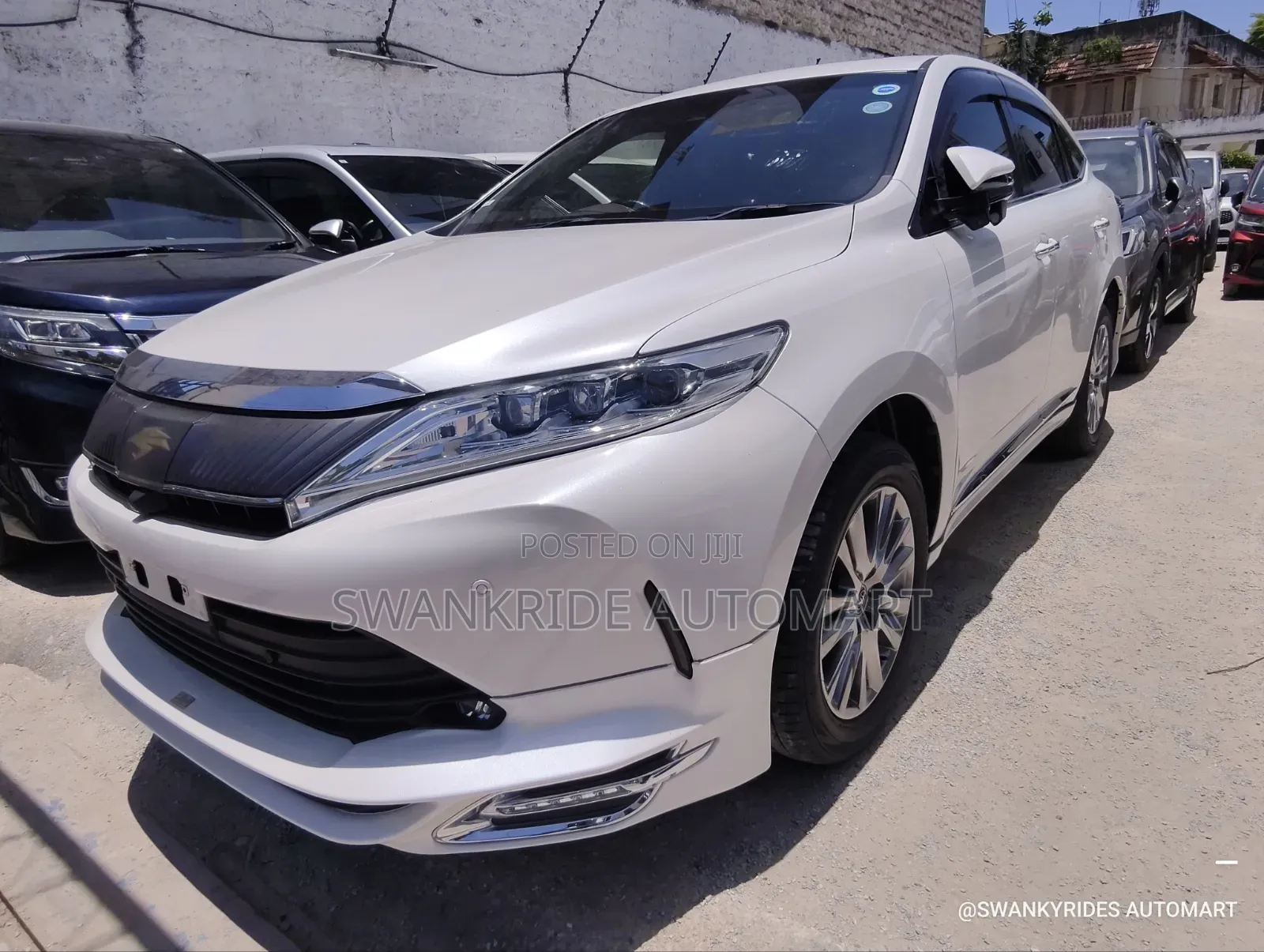 Toyota Harrier 2.0 2019 Green