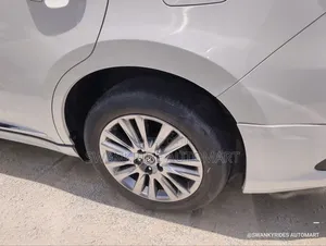 Toyota Harrier 2.0 2019 Green
