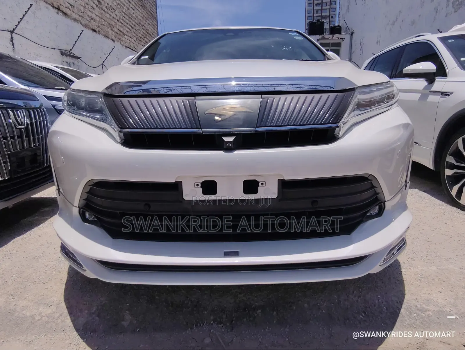 Toyota Harrier 2.0 2019 Green