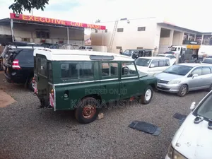 Land Rover Defender 1969 Green