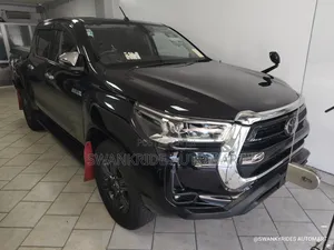 Toyota Hilux 2021 Black