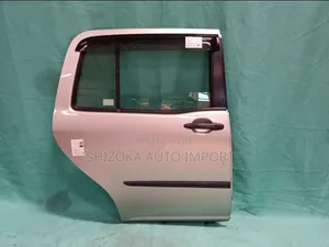 R Door Assy Rh Toyota Raum Ncz25 2005 Slide