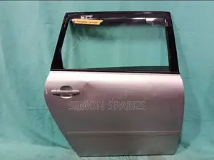 R Door Assy Rh Toyota Ipsum Acm21w 2006