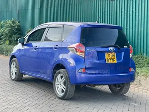 Toyota Ractis 2016 Blue