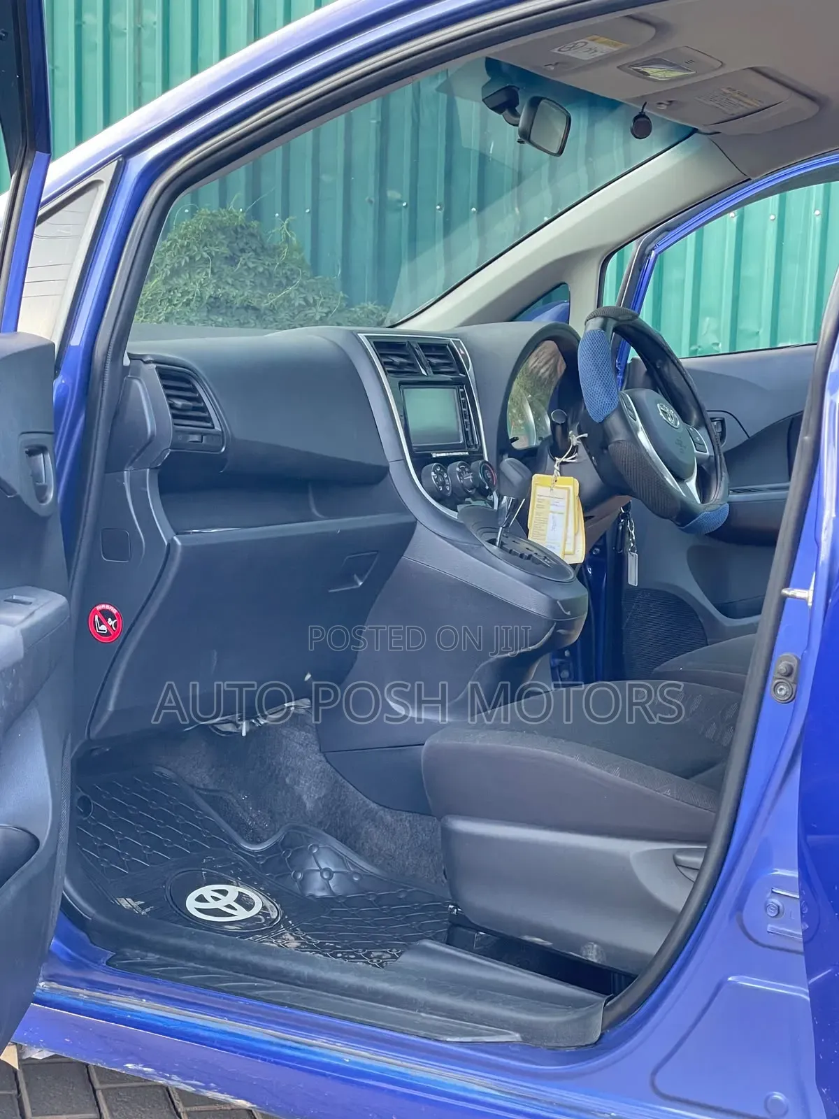 Toyota Ractis 2016 Blue