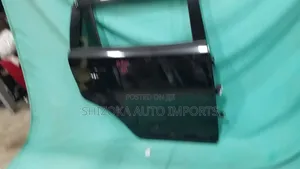 R Door Assy Rh Toyota Corolla Rumion Nze151 2011