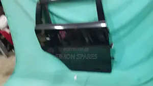 R Door Assy Rh Toyota Corolla Rumion Nze151 2011