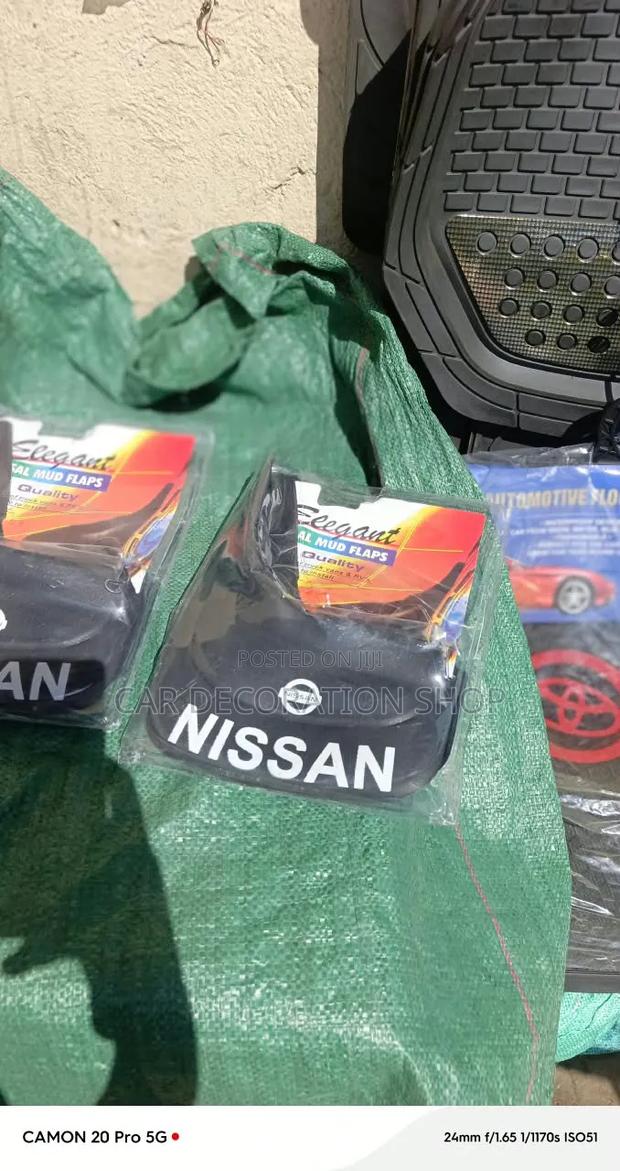 4pc Black Plastic Elegant Nissan Models Mudflaps - thumbnail 2