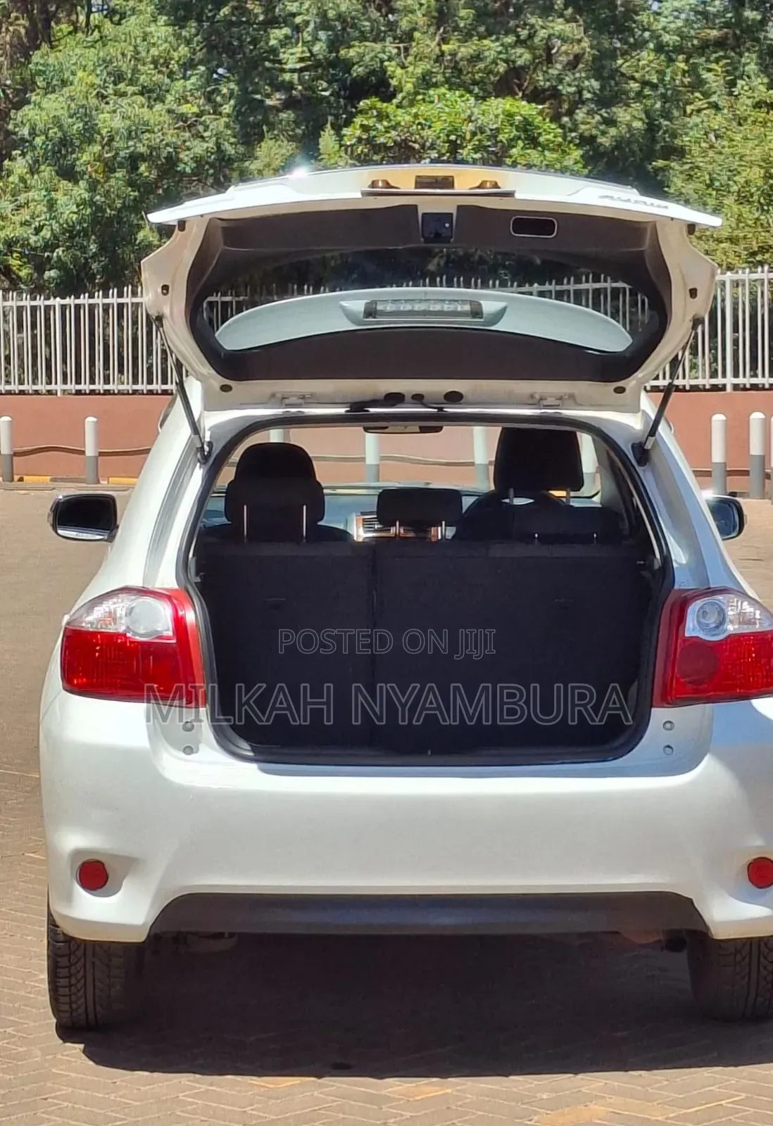 Toyota Auris 2012 White