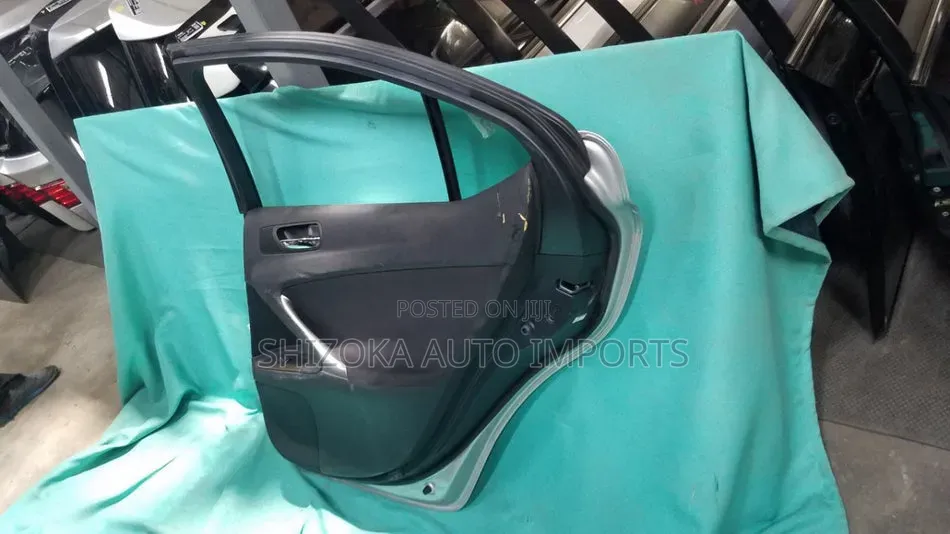 R Door Assy Rh Lexus Is Gse20 2006