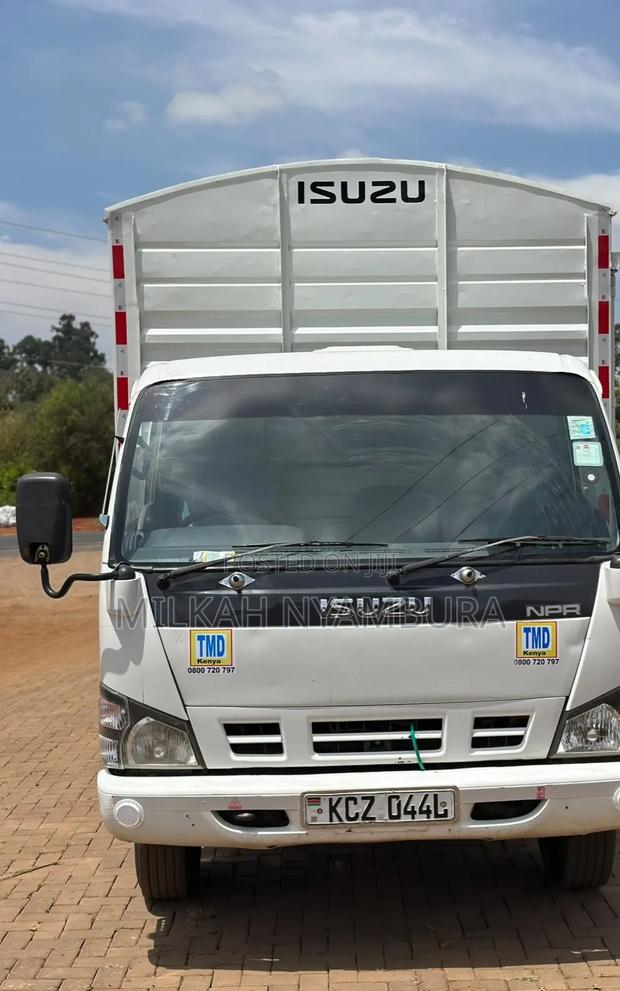 Isuzu NPR Local 2020 White - thumbnail 5