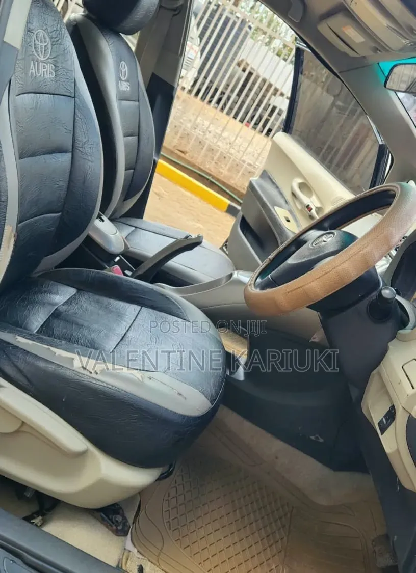 Toyota Auris 2008 Black