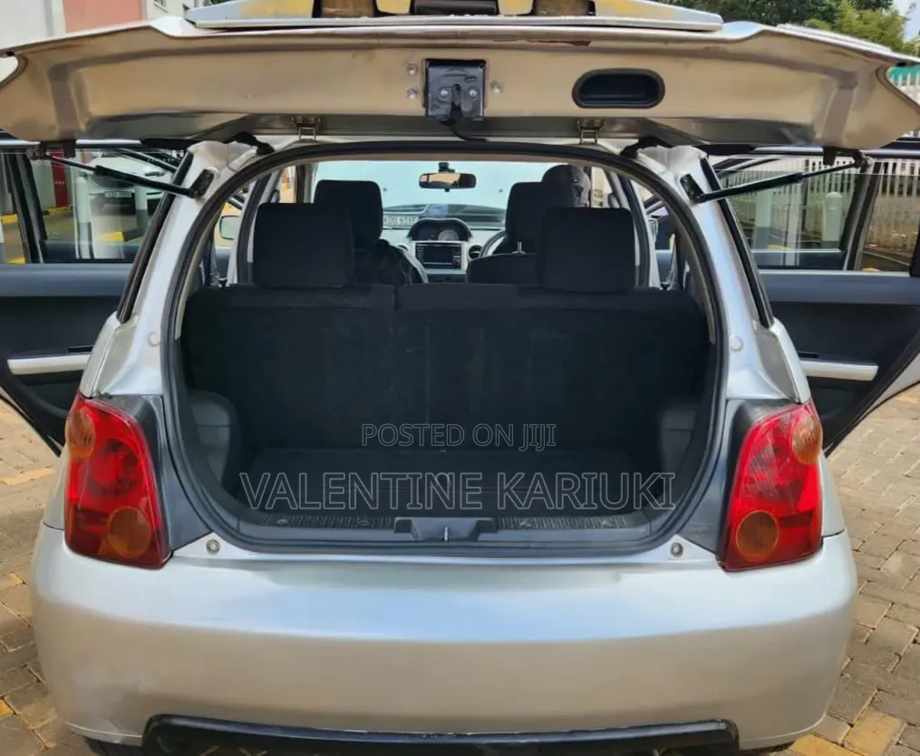 Toyota IST 2003 Silver