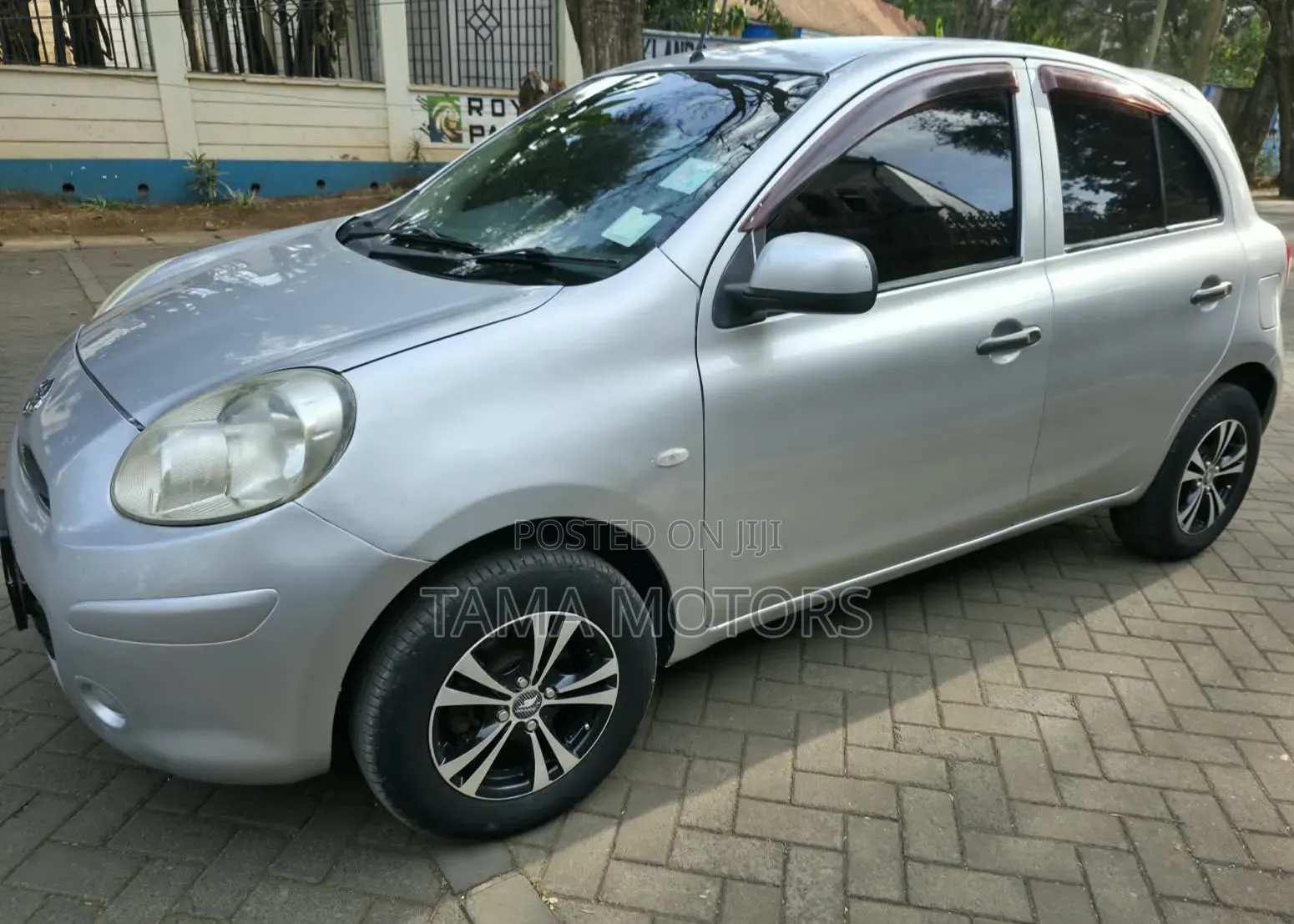 Nissan March 2012 Silver