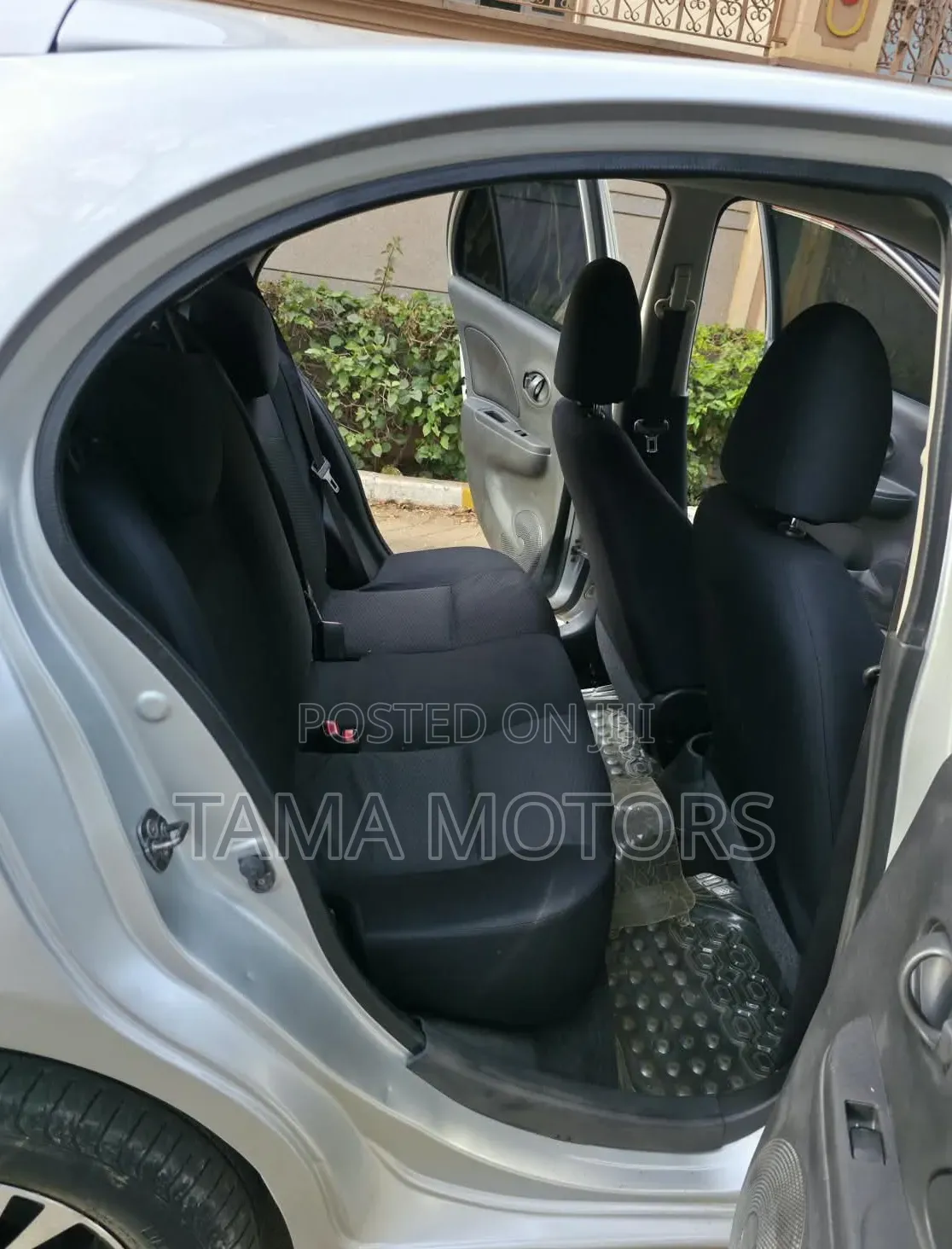 Nissan March 2012 Silver