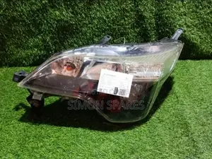 Headlight Assy Xenon Lh Toyota Spade Ncp141 2014