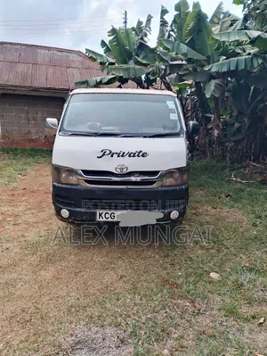Toyota HiAce 2010 White