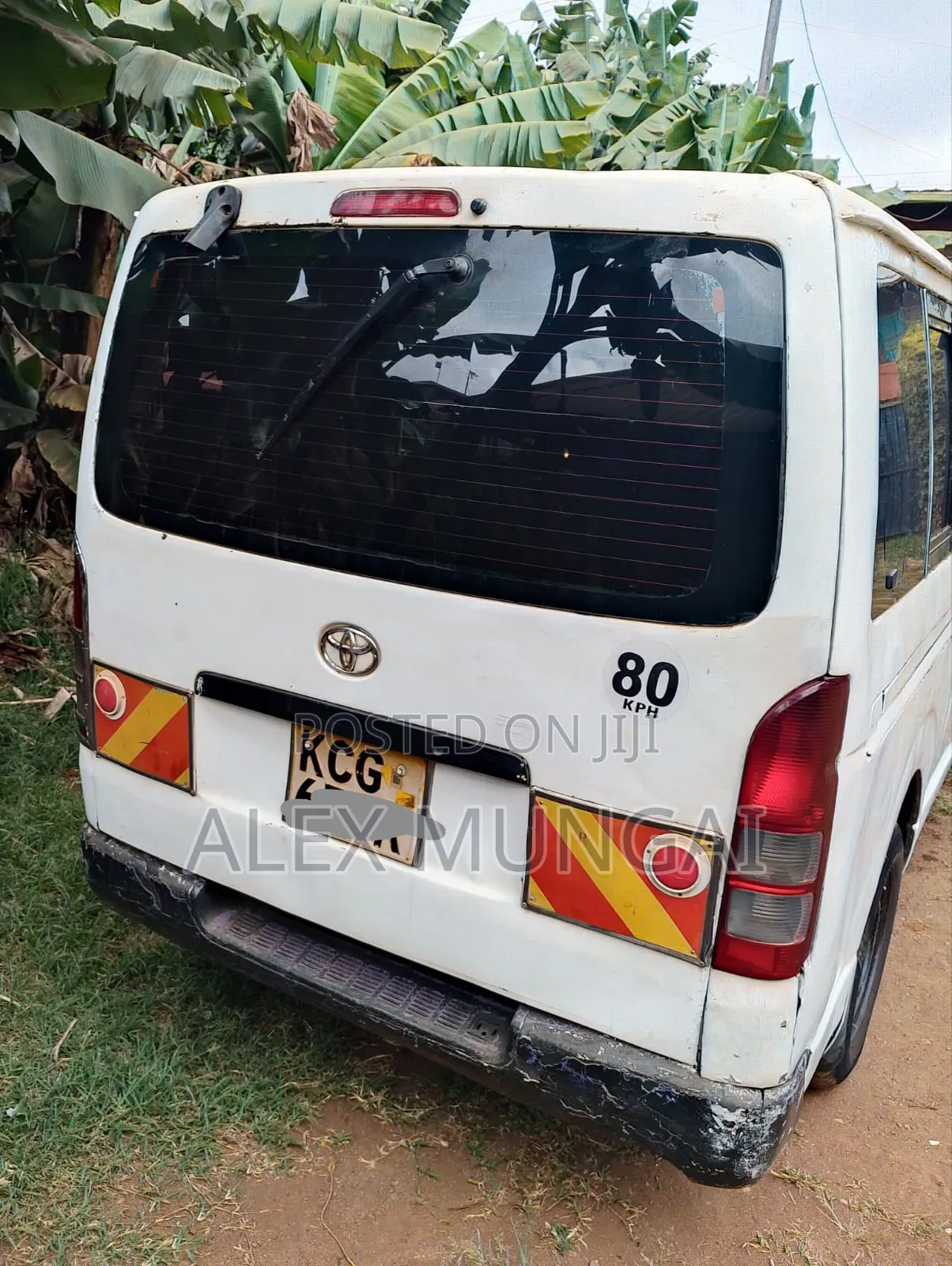 Toyota HiAce 2010 White