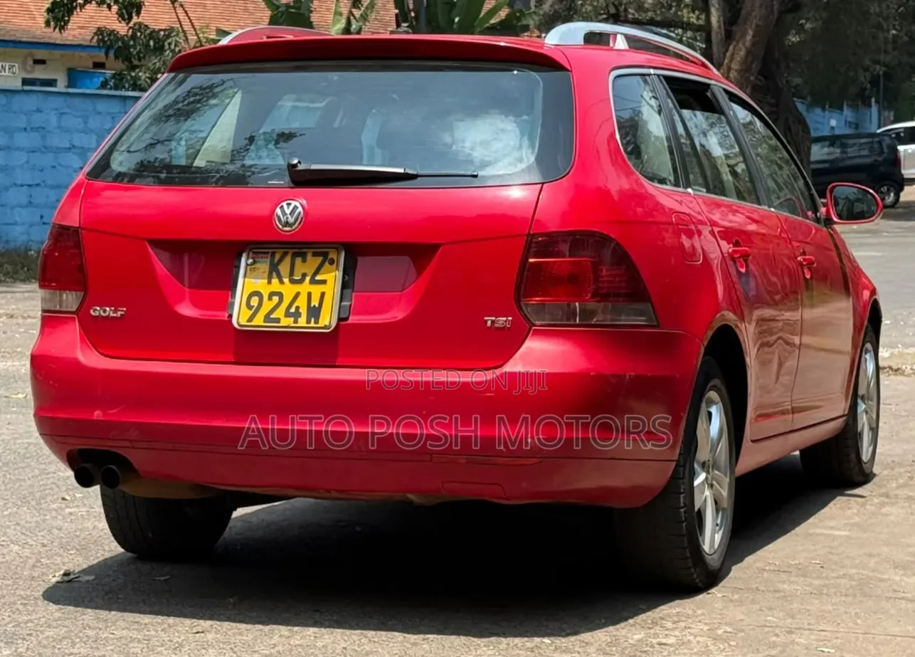 Volkswagen Golf 2013 Maroon