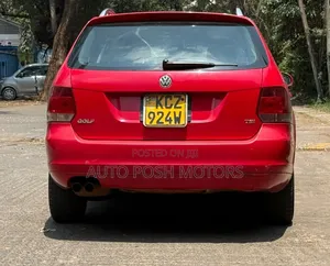 Volkswagen Golf 2013 Maroon