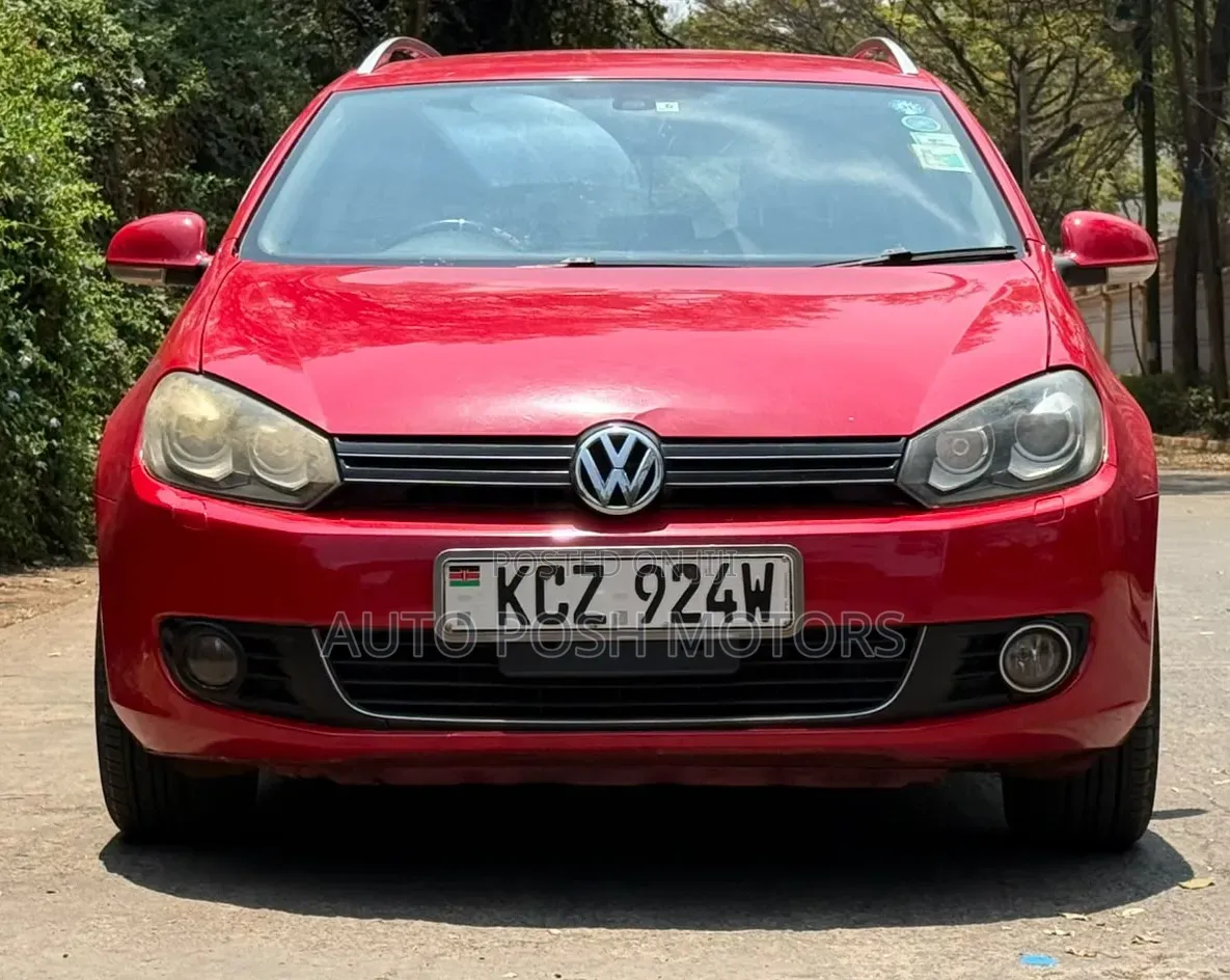 Volkswagen Golf 2013 Maroon