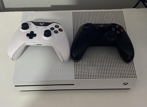 Xbox One S - thumbnail 2