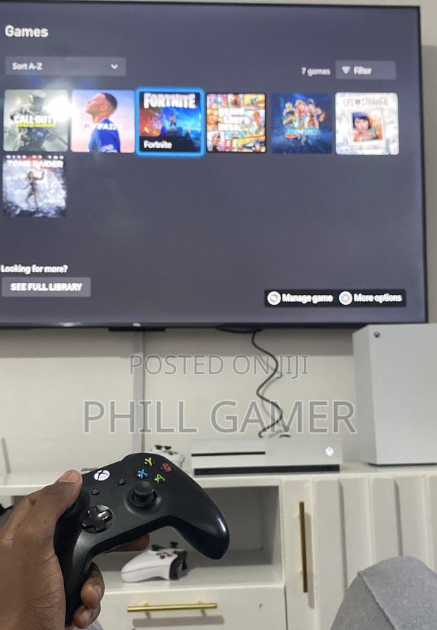 Xbox One S - thumbnail 4