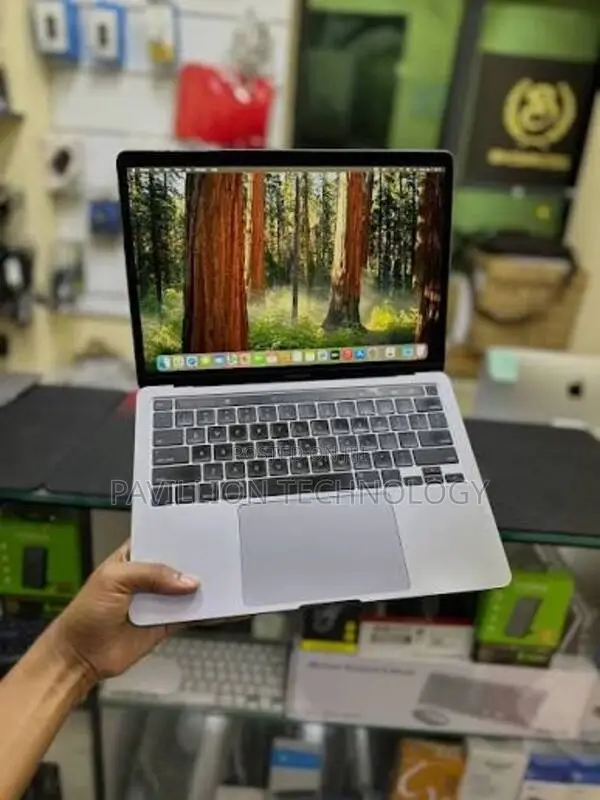 Laptop Apple MacBook Pro 32GB Intel Core i7 SSD 32GB