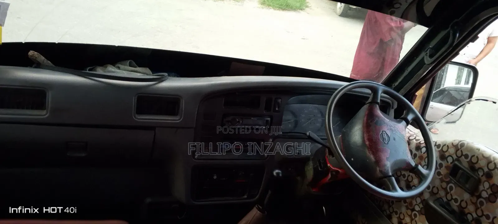 Nissan Caravan (Urvan) 2010 Red