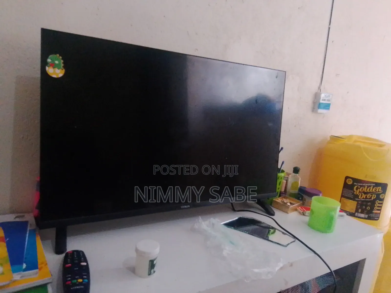 32 Inches Smart TV