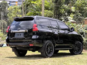Toyota Land Cruiser Prado 2.7 2021 Matt Black