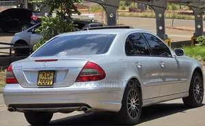 Mercedes-Benz E300 2008 Silver