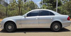 Mercedes-Benz E300 2008 Silver