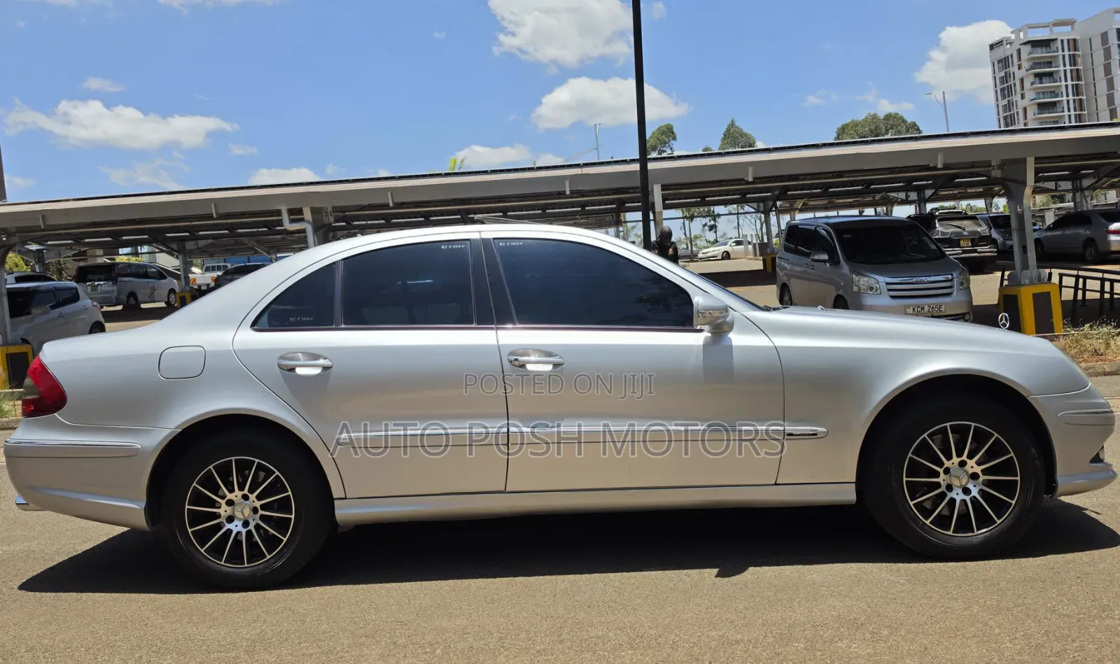 Mercedes-Benz E300 2008 Silver