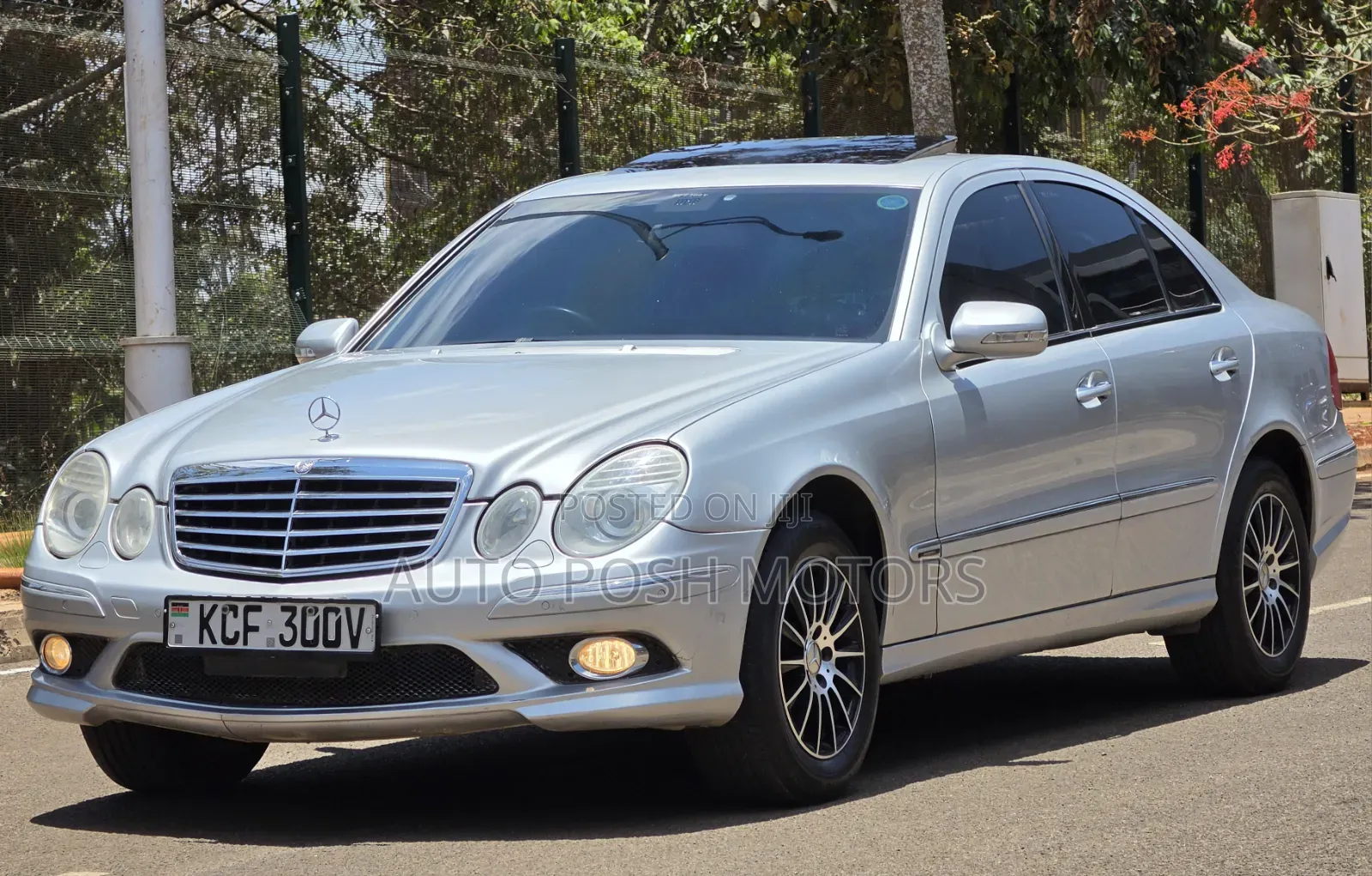 Mercedes-Benz E300 2008 Silver